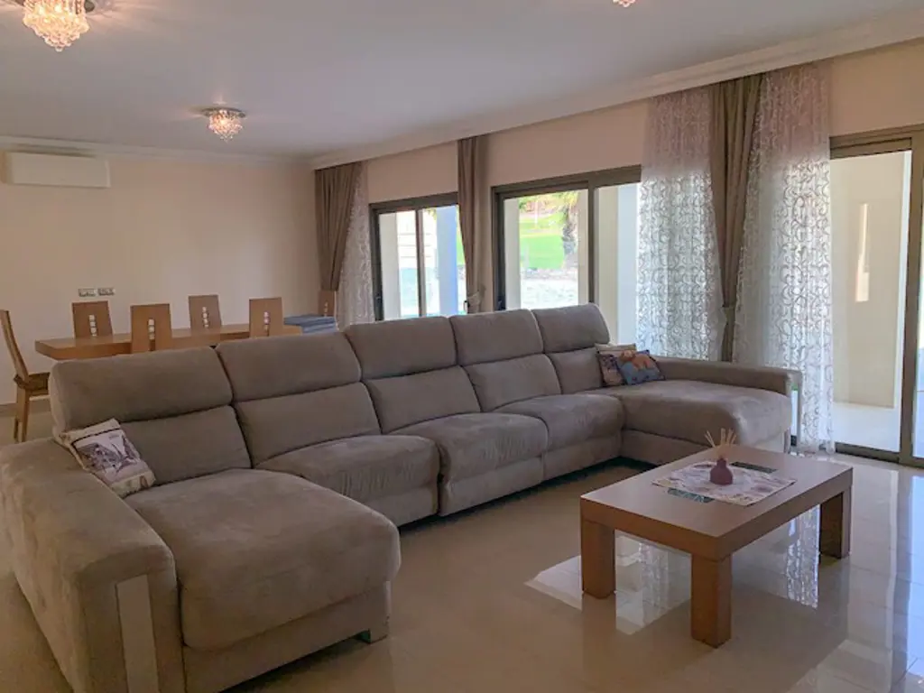Image of 6 bed villa for sale in Adeje Golf