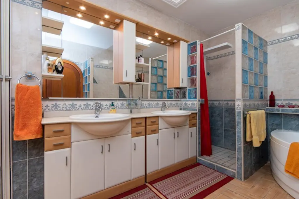 Image of 5 bed villa for sale in Oroteanda Baja