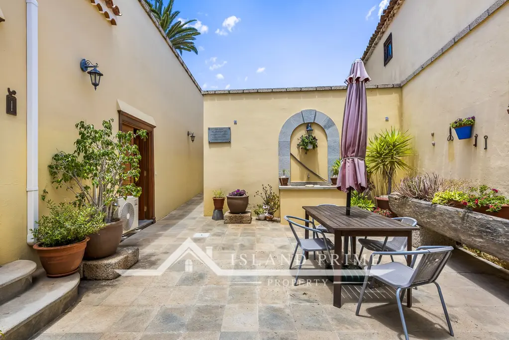 Image of 4 bed detached house for sale in Granadilla de Abona