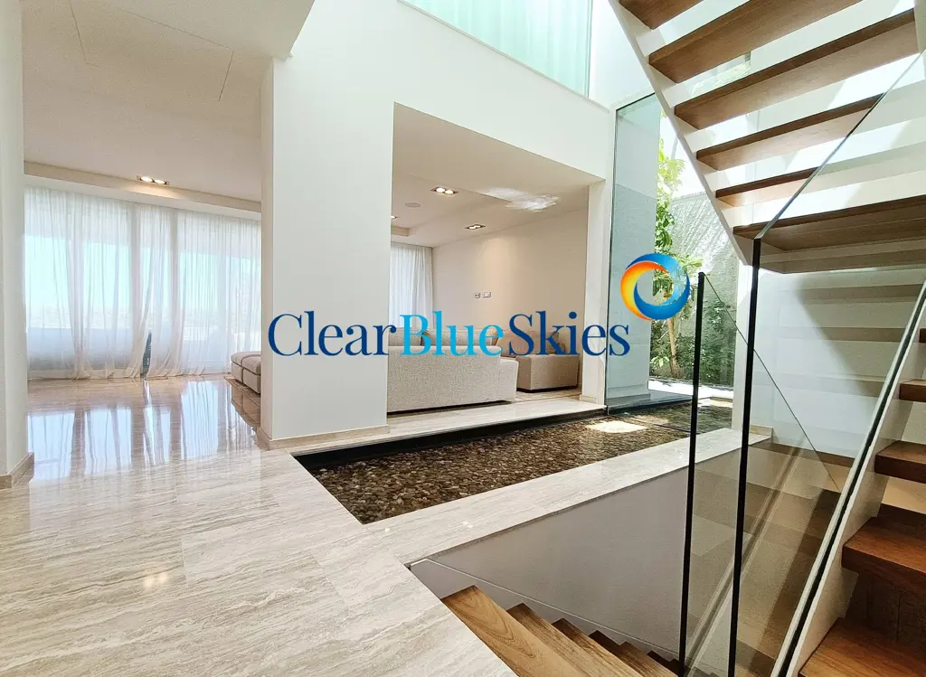 Image of 4 bed villa for sale in Adeje Golf