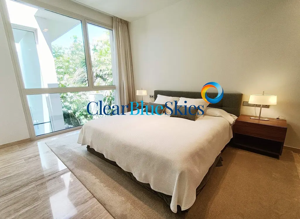 Image of 4 bed villa for sale in Adeje Golf