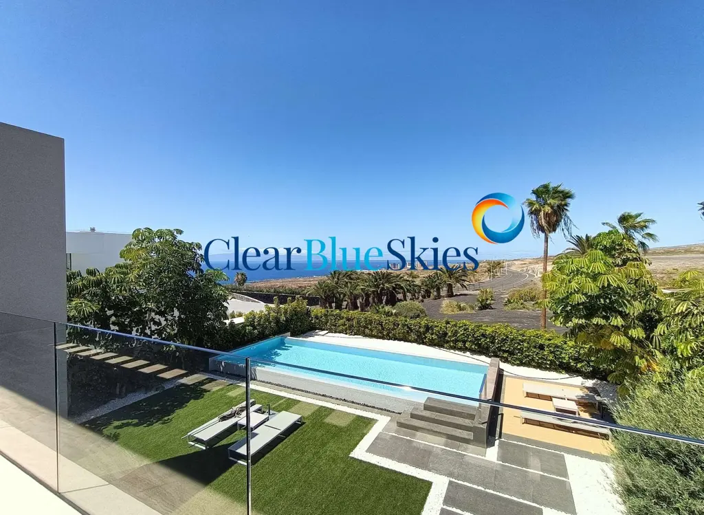 Image of 4 bed villa for sale in Adeje Golf