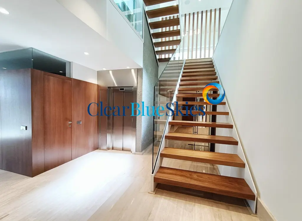 Image of 4 bed villa for sale in Adeje Golf