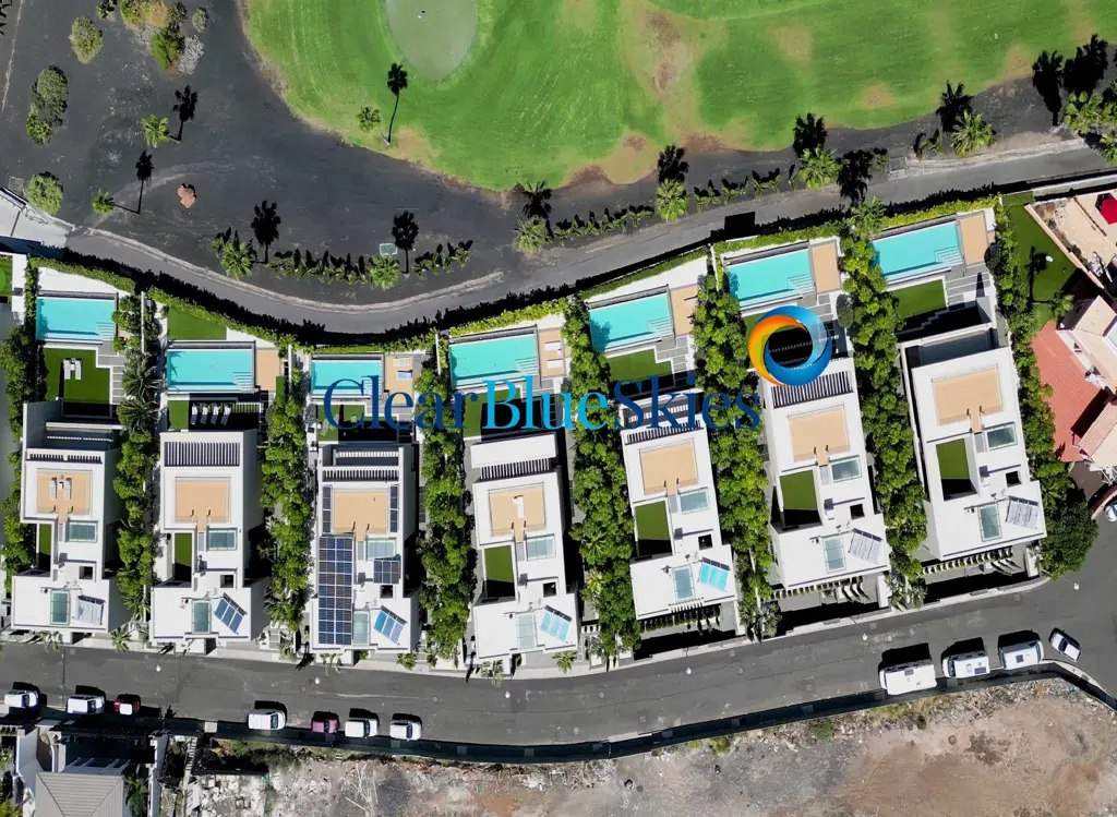 Image of 4 bed villa for sale in Adeje Golf