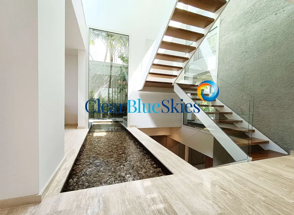 Image of 4 bed villa for sale in Adeje Golf