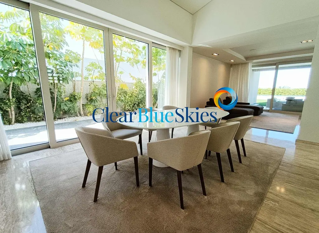 Image of 4 bed villa for sale in Adeje Golf