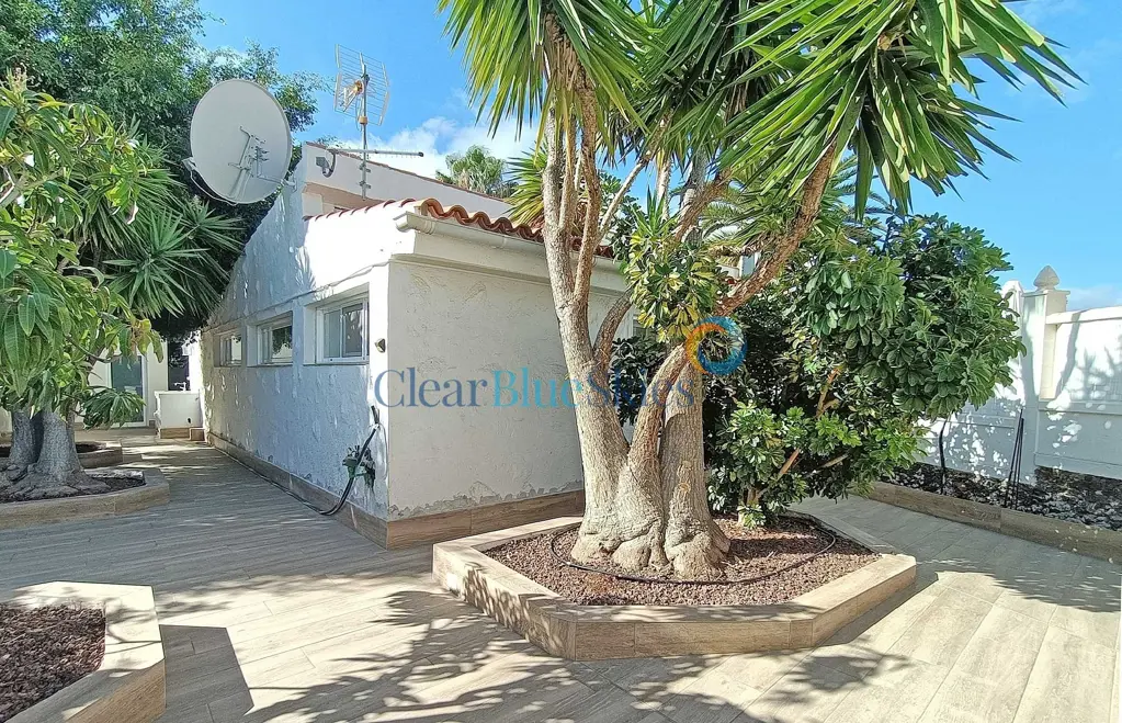 Image of 4 bed house for sale in Chayofa