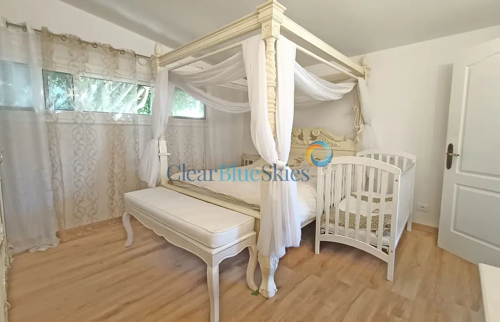 Image of 4 bed house for sale in Chayofa