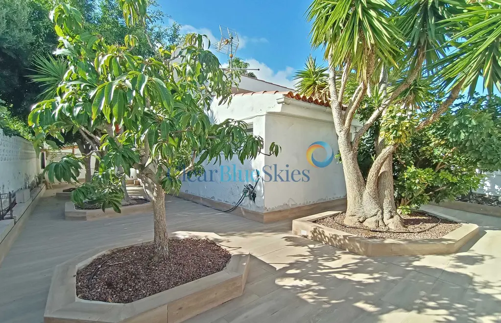 Image of 4 bed house for sale in Chayofa