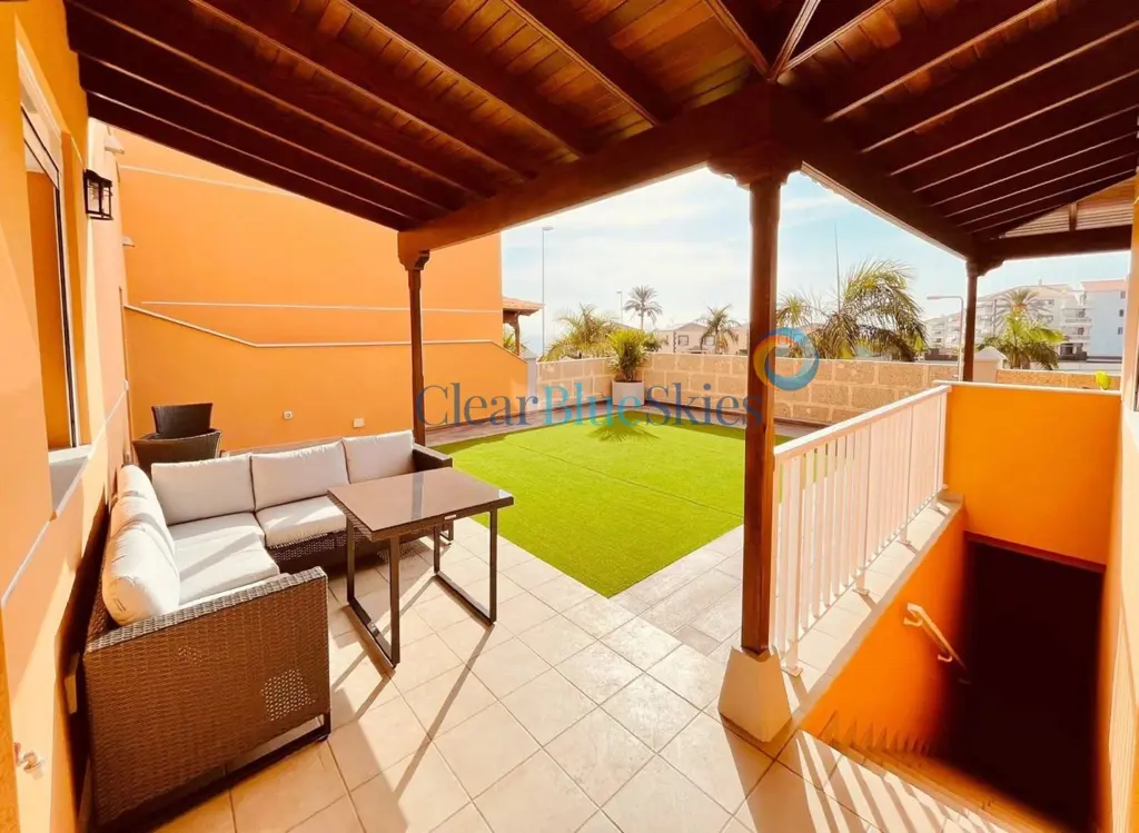 Image of 4 bed villa for sale in Los Cristianos, Mesetas del Mar