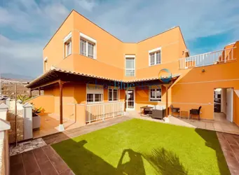 4 bed villa for sale in Los Cristianos, Mesetas del Mar