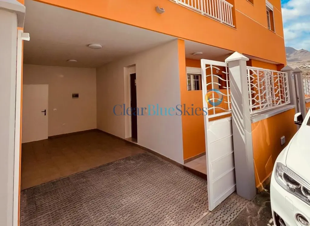 Image of 4 bed villa for sale in Los Cristianos, Mesetas del Mar