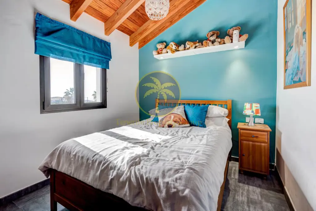 Image of 7 bed house for sale in Charco del Pino