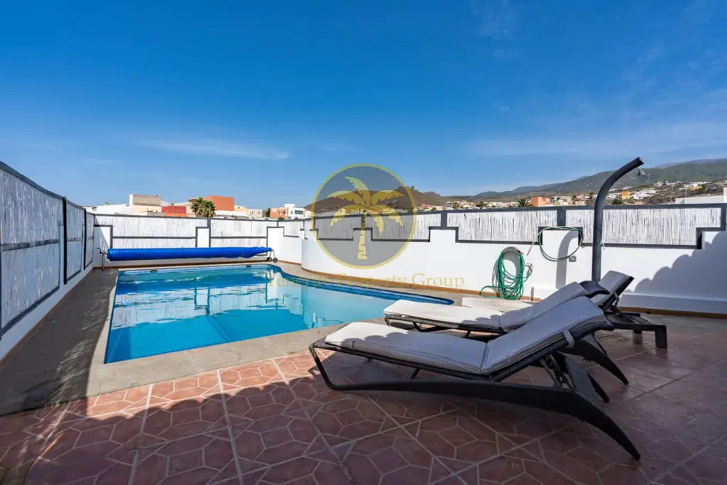 Image of 7 bed house for sale in Charco del Pino