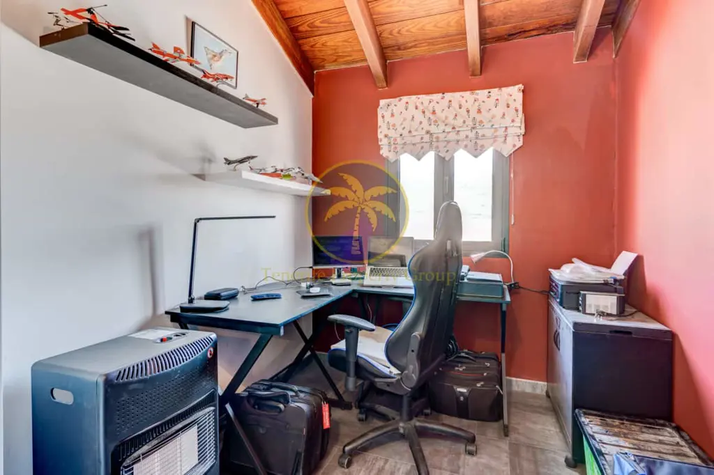 Image of 7 bed house for sale in Charco del Pino