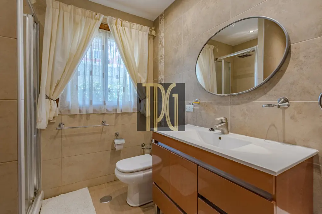 Image of 4 bed house for sale in Chayofa