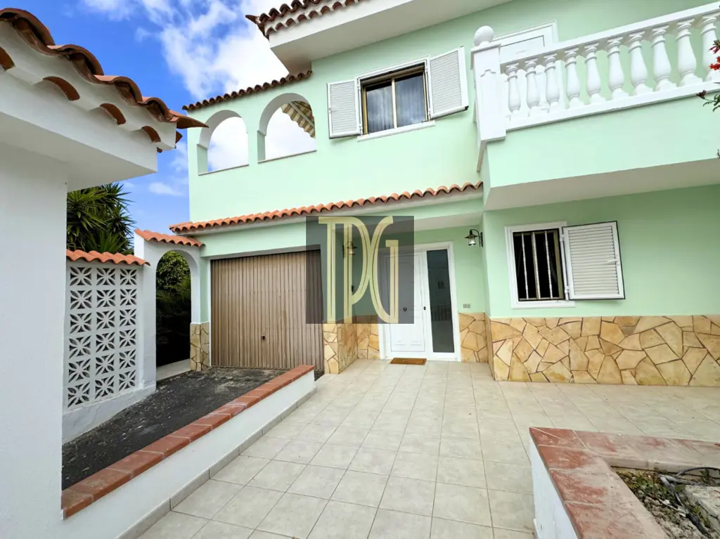 Image of 4 bed house for sale in Chayofa