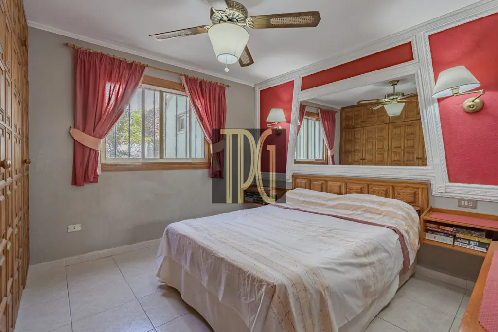 Image of 4 bed house for sale in Chayofa