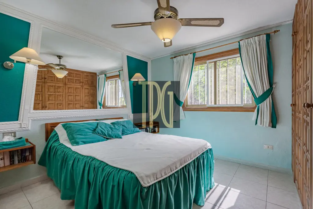 Image of 4 bed house for sale in Chayofa