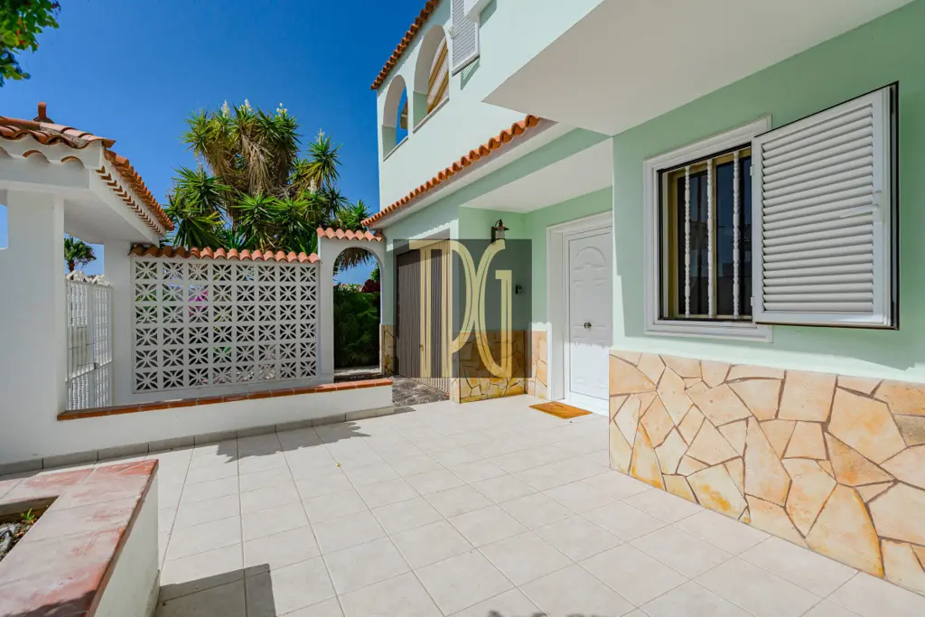 Image of 4 bed house for sale in Chayofa