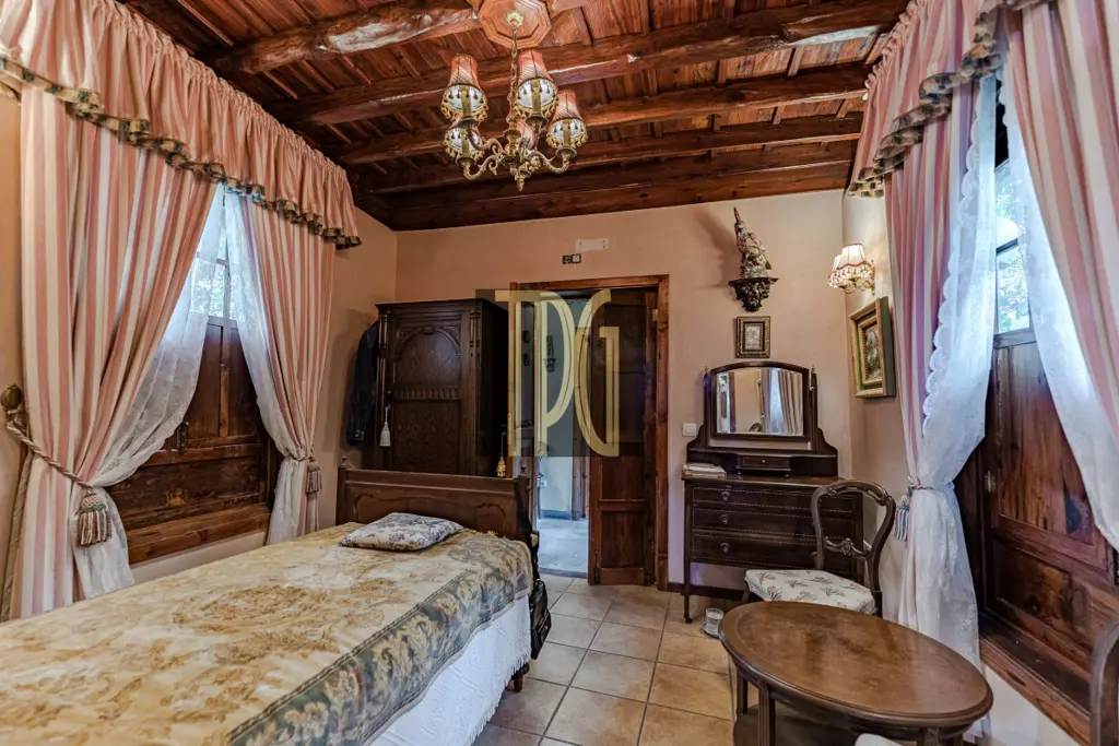 Image of 6 bed house for sale in Icod de los Vinos