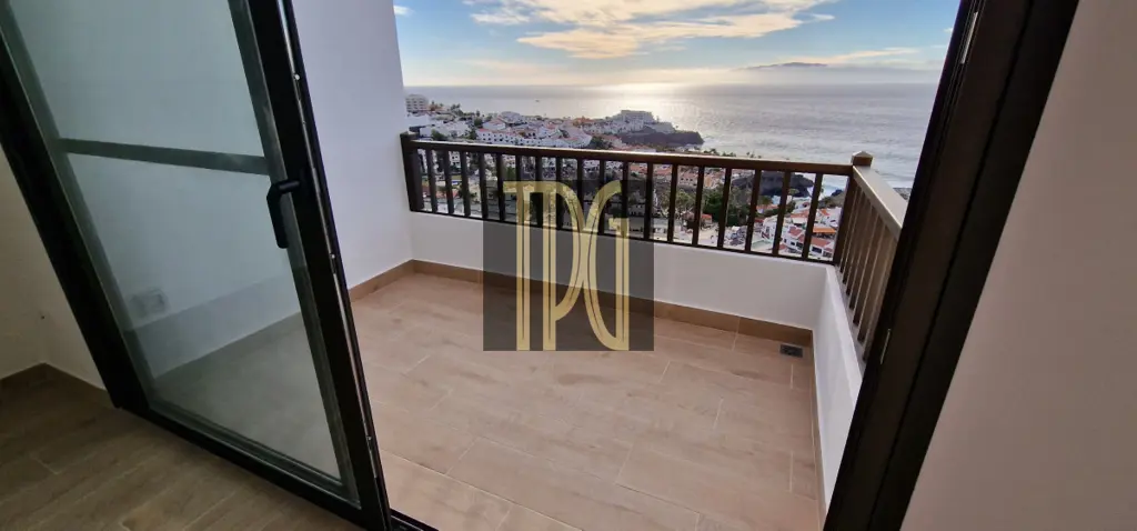 Image of 2 bed apartment for sale in Los Gigantes