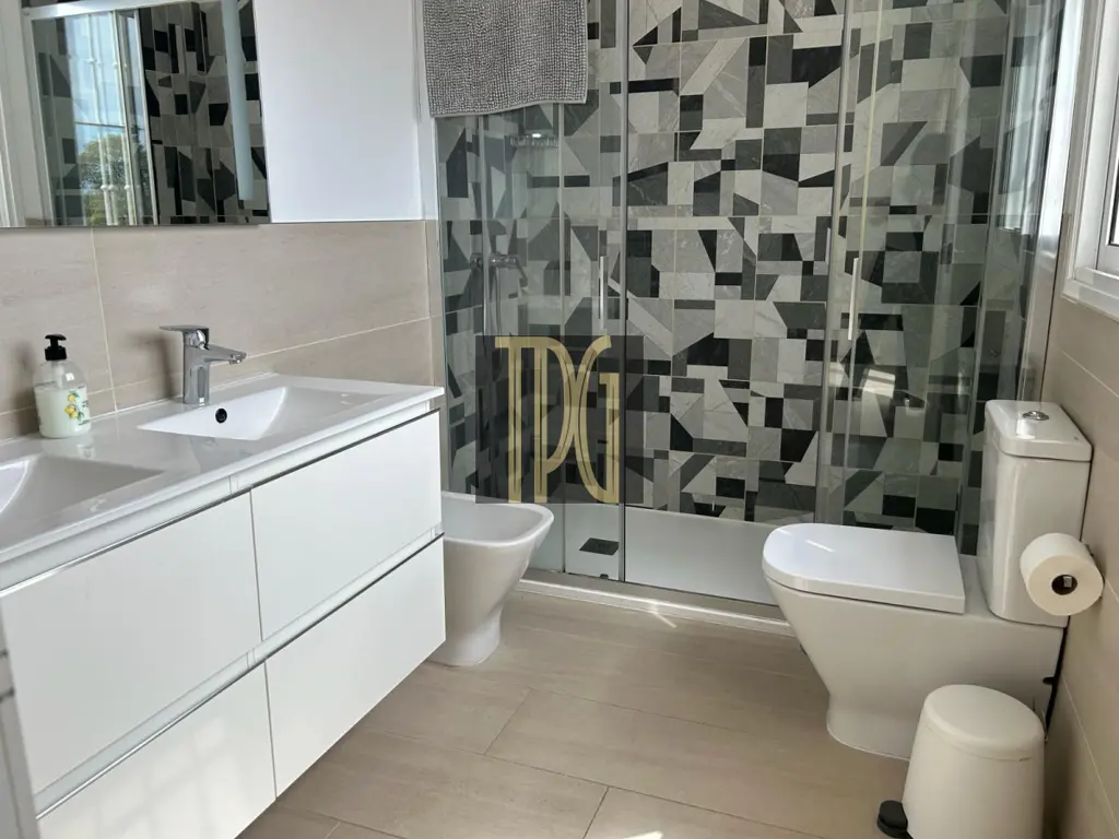 Image of 4 bed villa for sale in El Madroñal