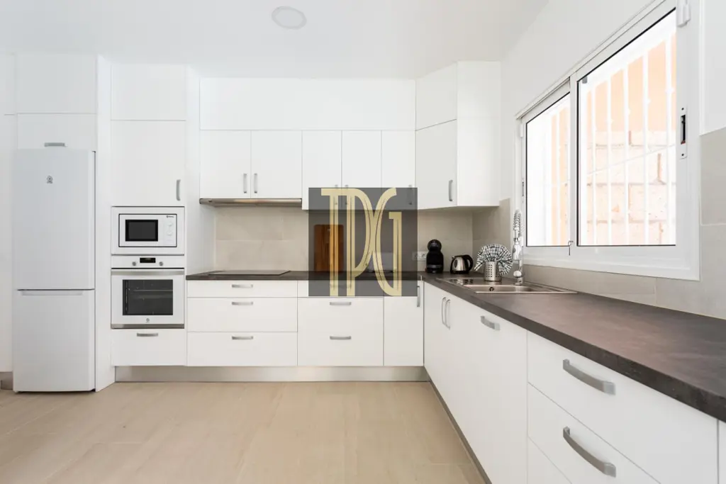 Image of 4 bed villa for sale in El Madroñal