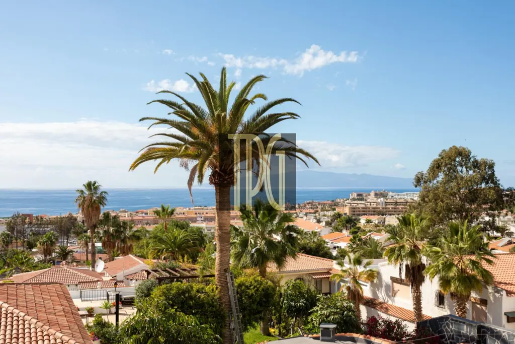 Image of 4 bed villa for sale in El Madroñal