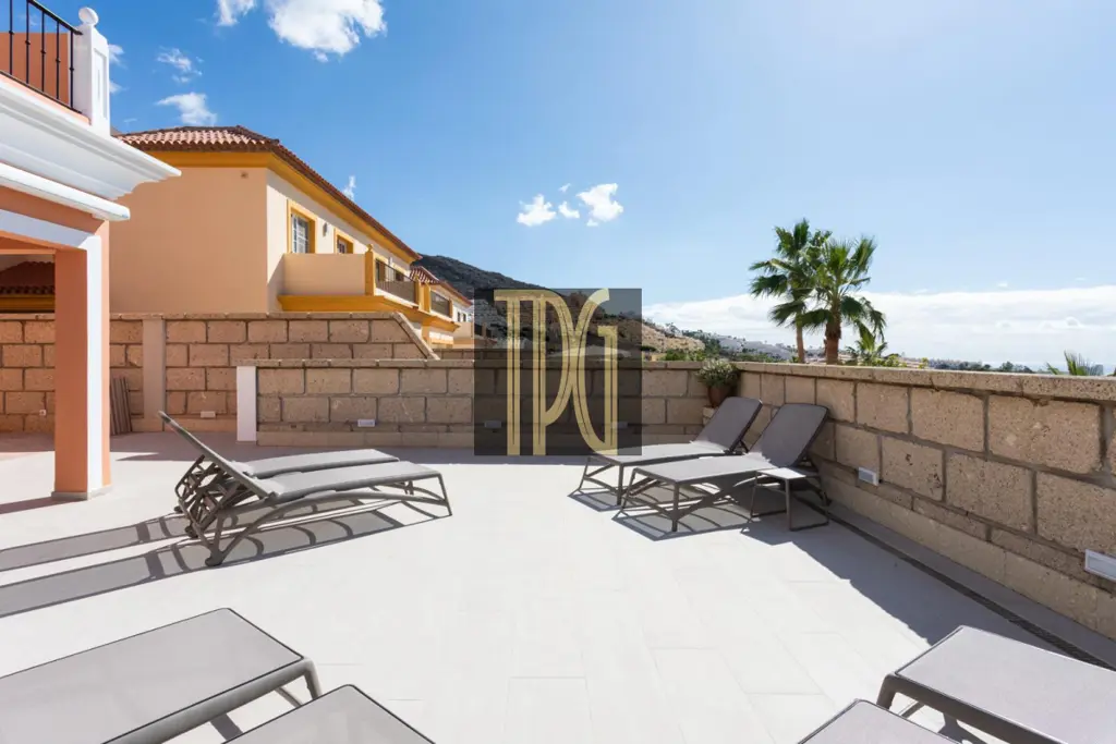 Image of 4 bed villa for sale in El Madroñal