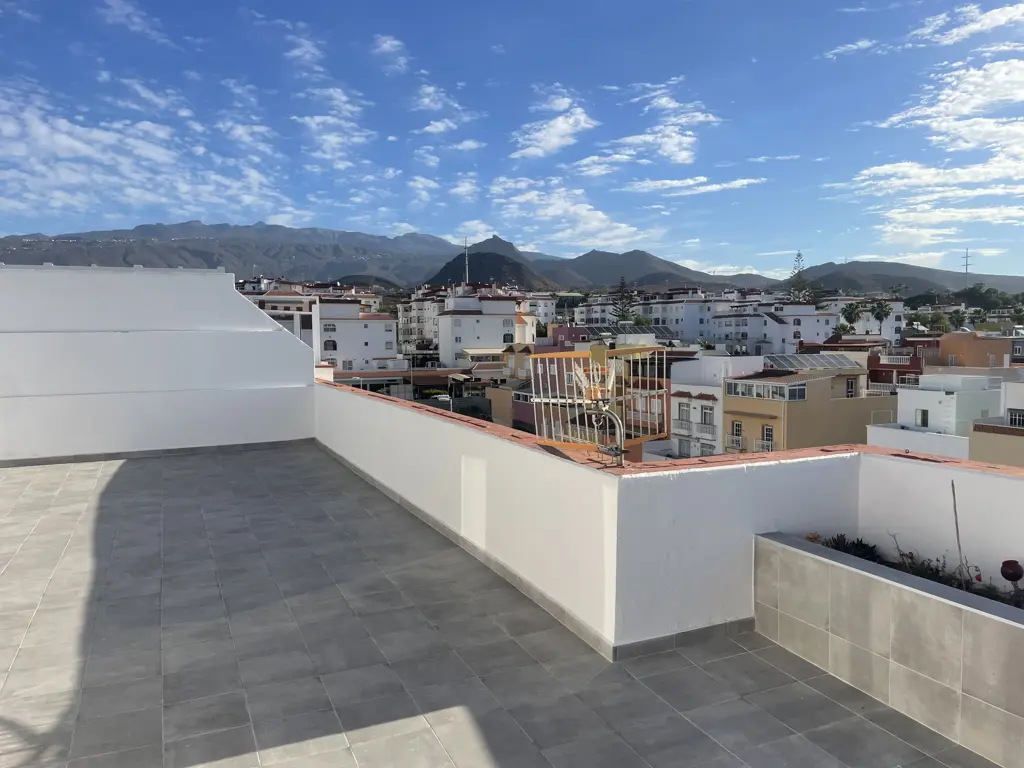 Image of 3 bed penthouse for sale in Parque de La Reina, Teneguia II