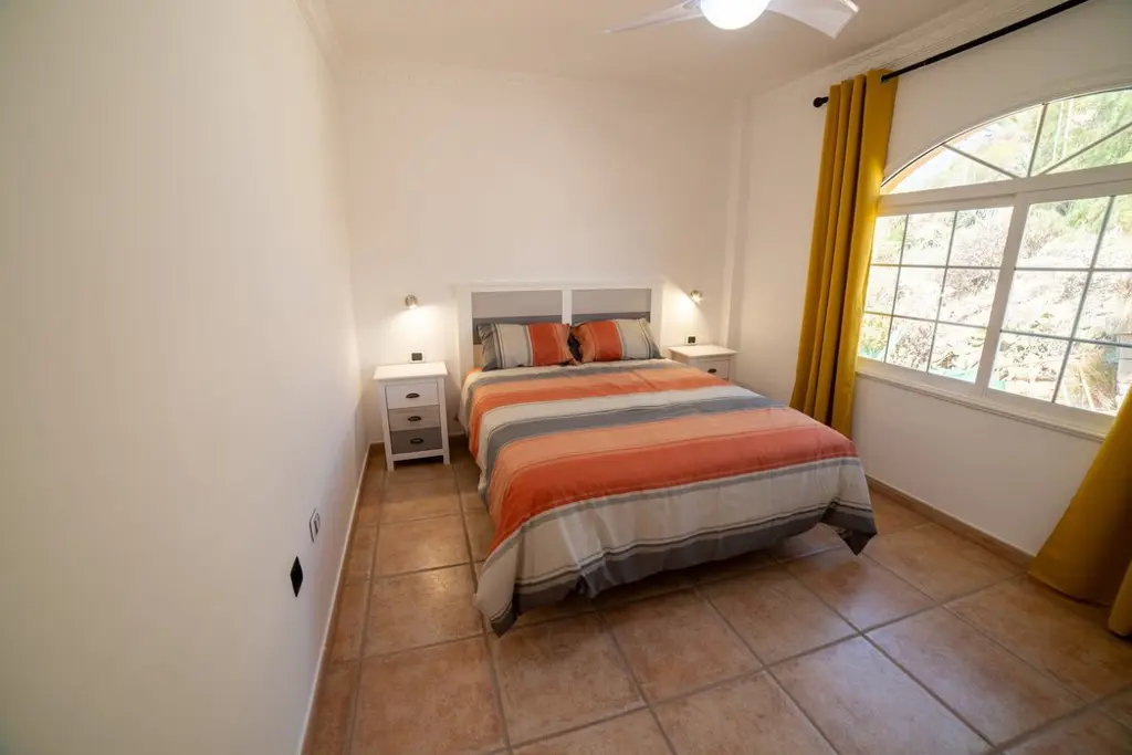 Image of 8 bed villa for sale in El Salto