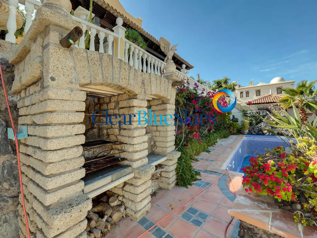 Image of 4 bed villa for sale in Torviscas Alto