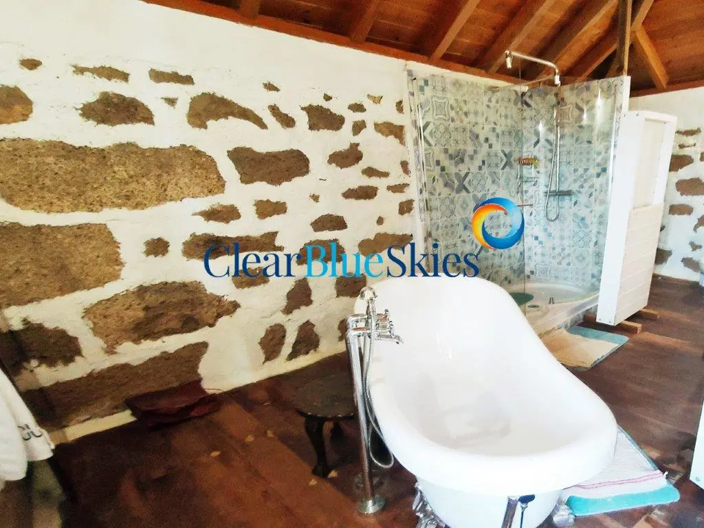 Image of 4 bed rustic house for sale in Granadilla de Abona