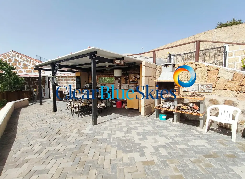 Image of 4 bed rustic house for sale in Granadilla de Abona