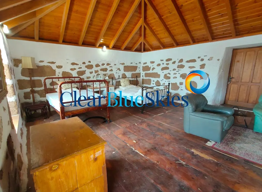 Image of 4 bed rustic house for sale in Granadilla de Abona