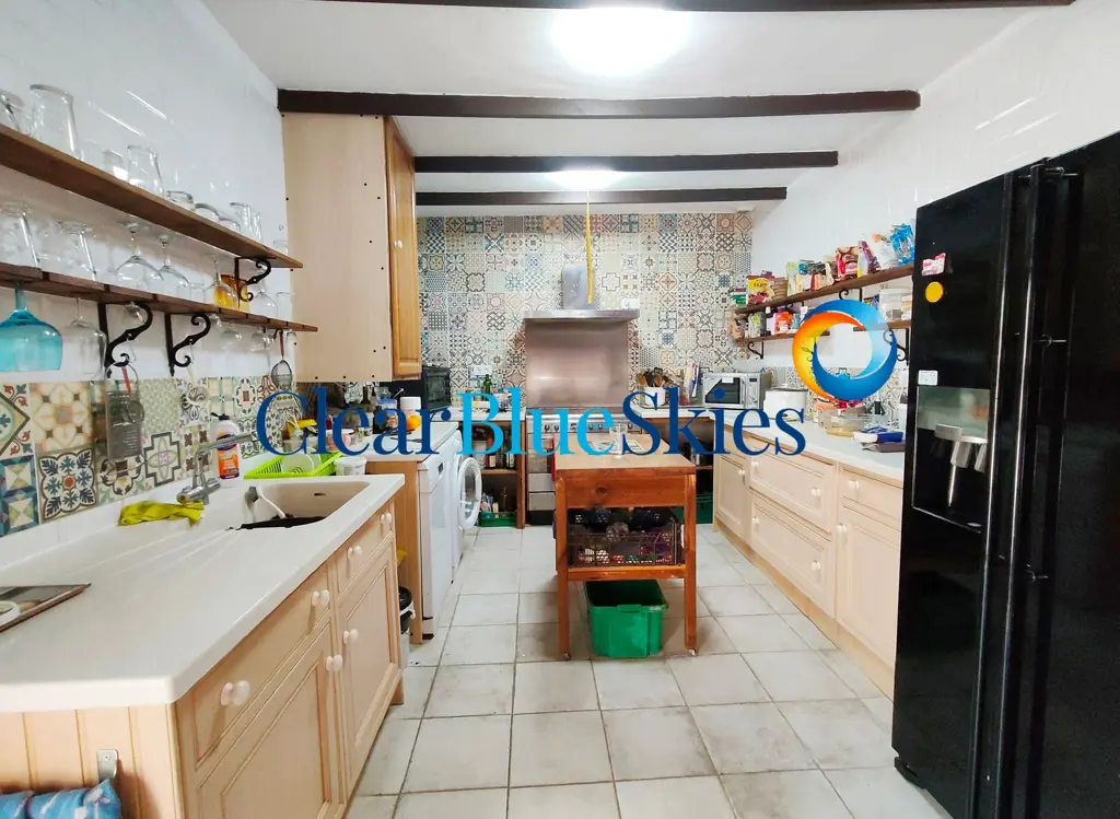 Image of 4 bed rustic house for sale in Granadilla de Abona