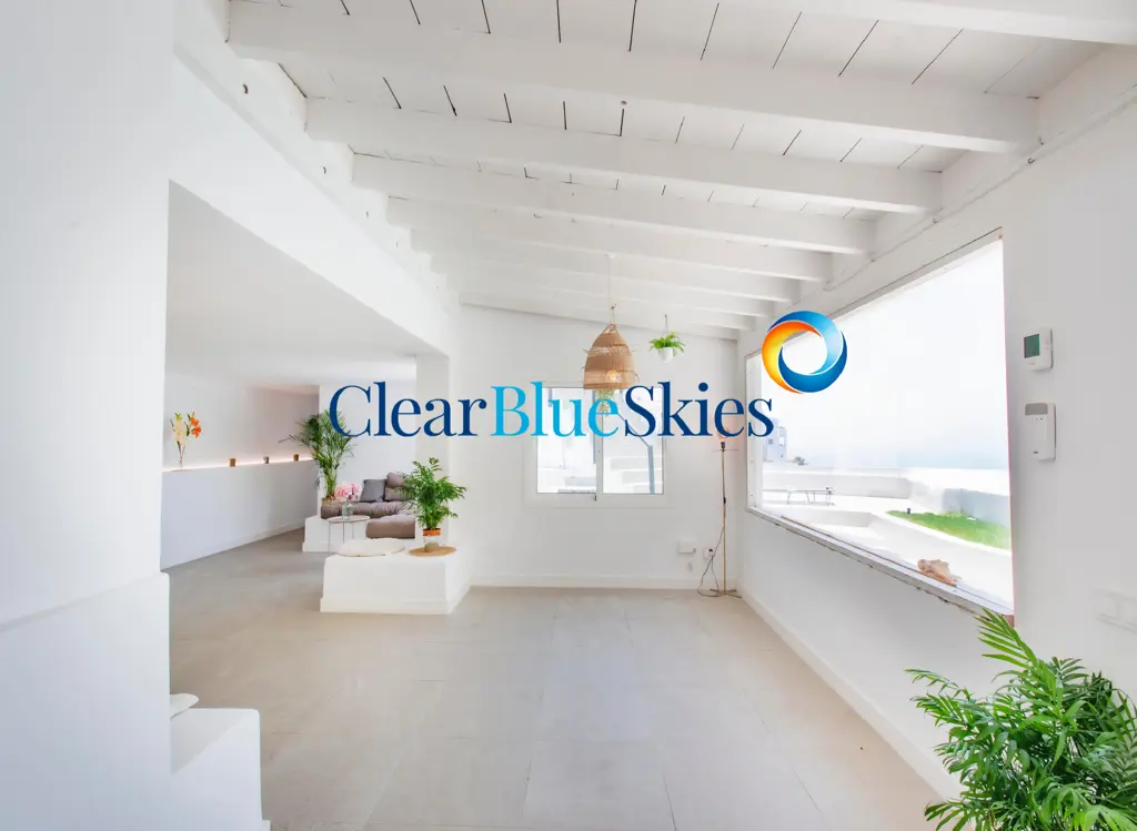 Image of 4 bed house for sale in Los Menores