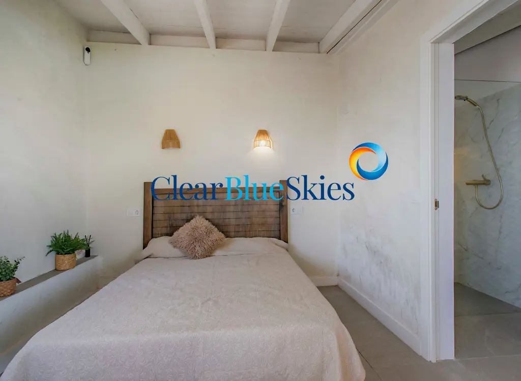 Image of 4 bed house for sale in Los Menores