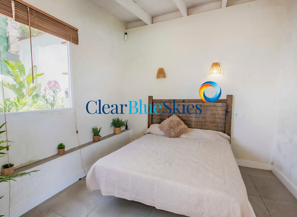 Image of 4 bed house for sale in Los Menores