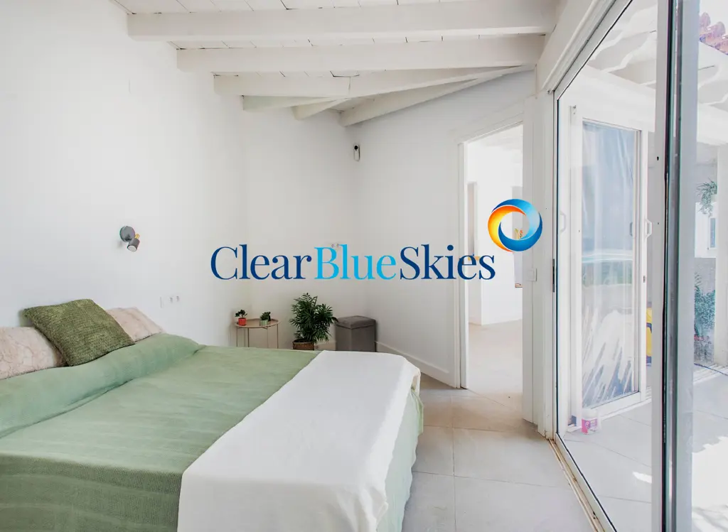 Image of 4 bed house for sale in Los Menores