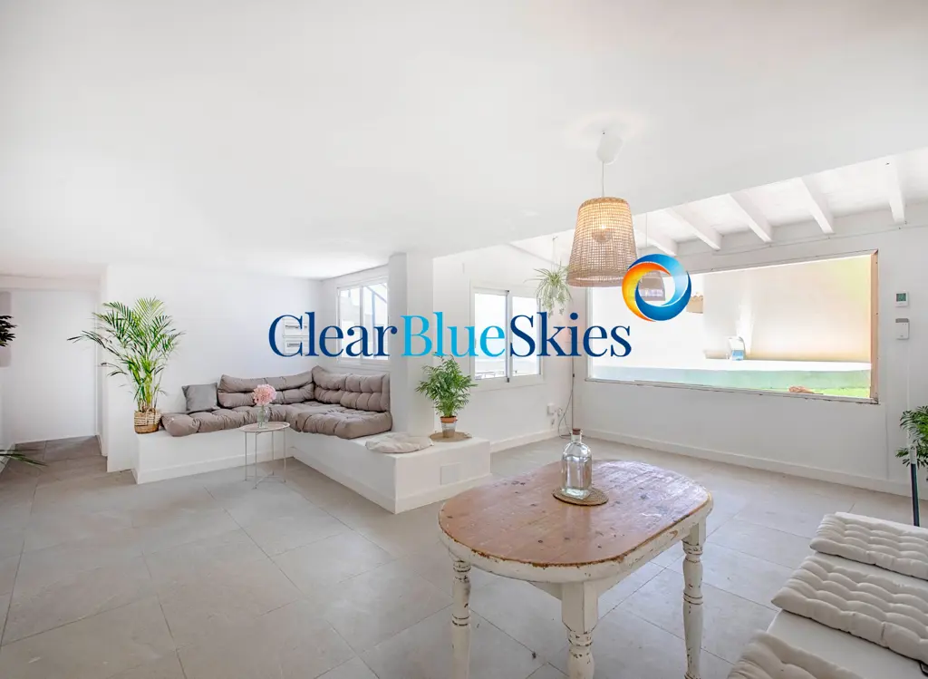 Image of 4 bed house for sale in Los Menores