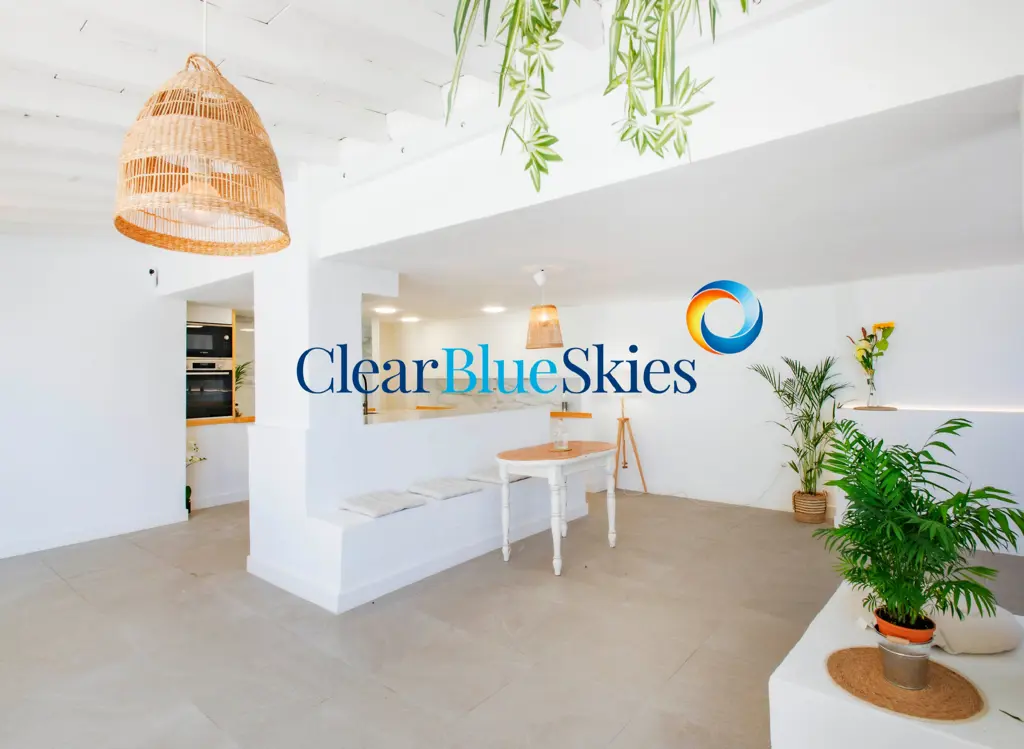 Image of 4 bed house for sale in Los Menores