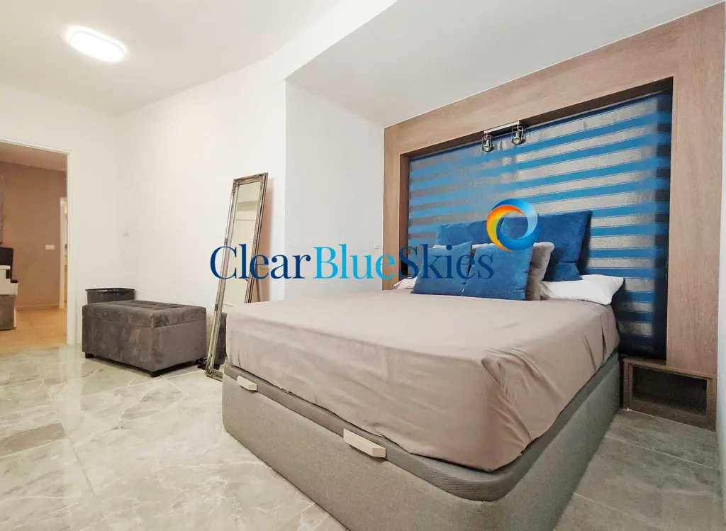 Image of 5 bed villa for sale in Torviscas Alto, Las Mimosas