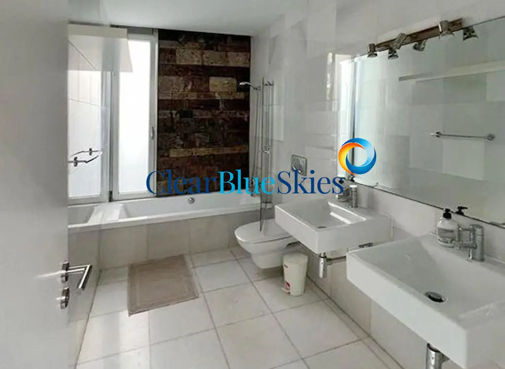 Image of 5 bed house for sale in El Duque, Habitats del Duque