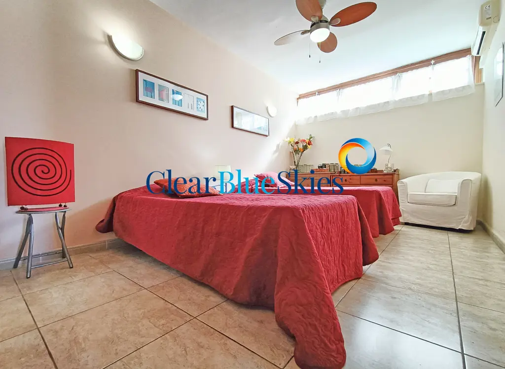 Image of 4 bed villa for sale in Callao Salvaje