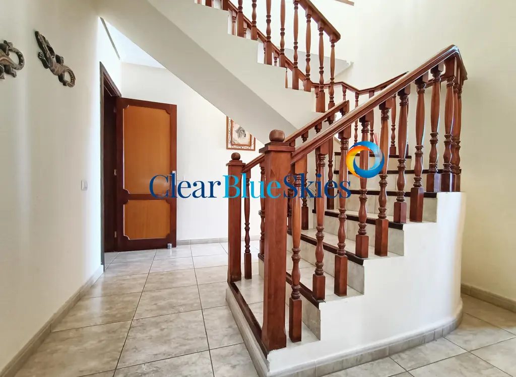Image of 4 bed villa for sale in Callao Salvaje