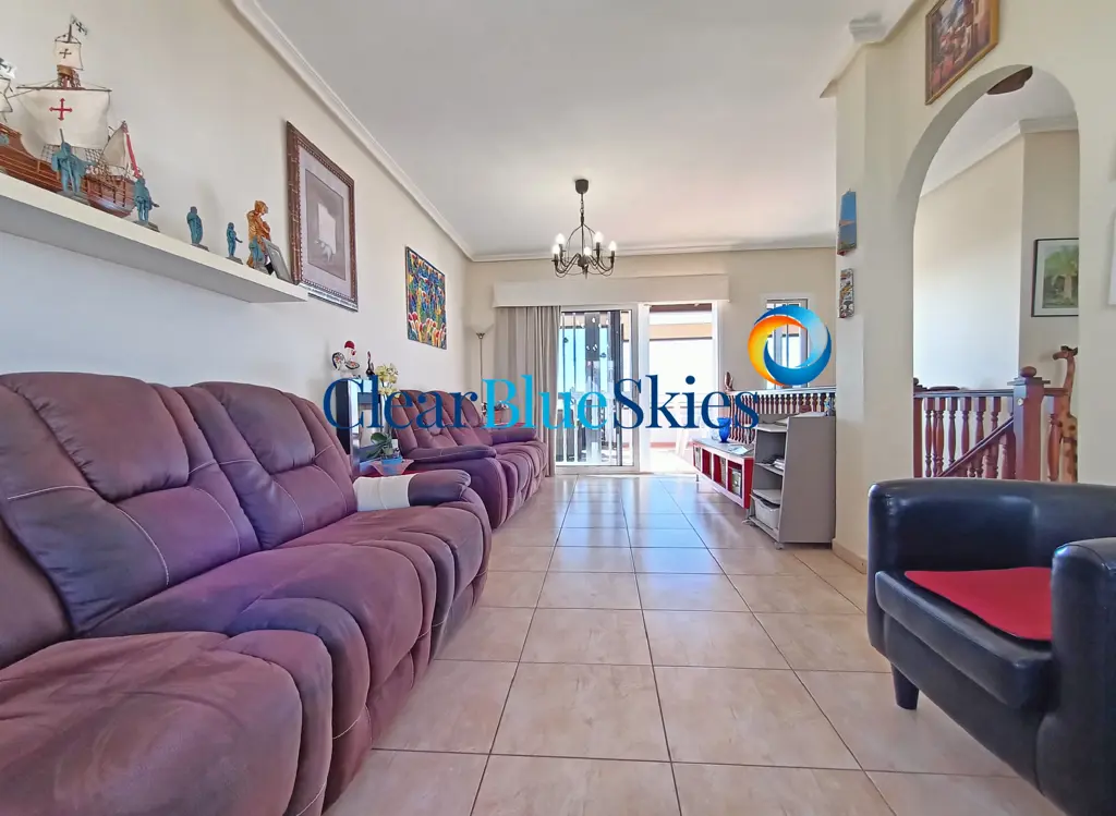 Image of 4 bed villa for sale in Callao Salvaje