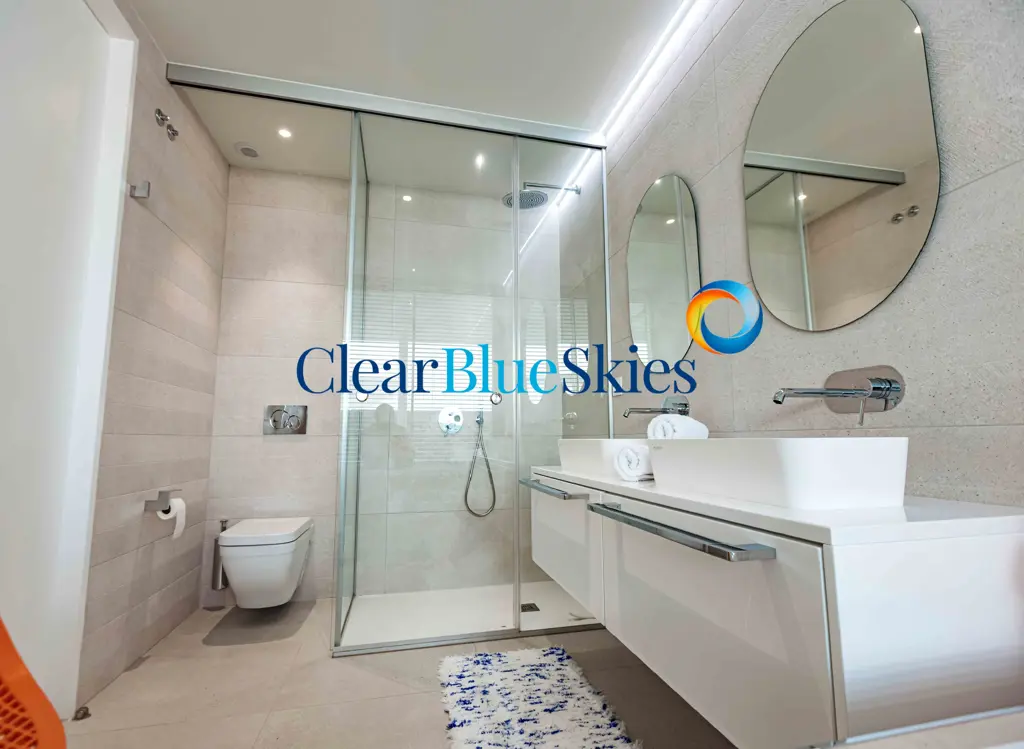 Image of 4 bed villa for sale in Callao Salvaje