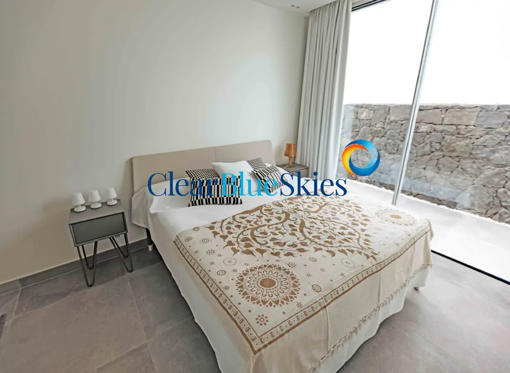 Image of 4 bed villa for sale in Callao Salvaje